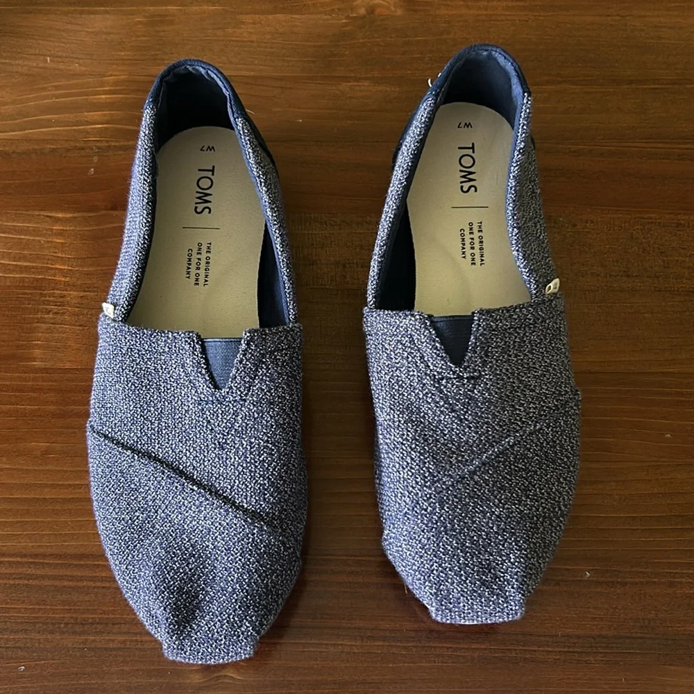 Ladies Toms Navy Classic Shoes - Picture 2 of 13